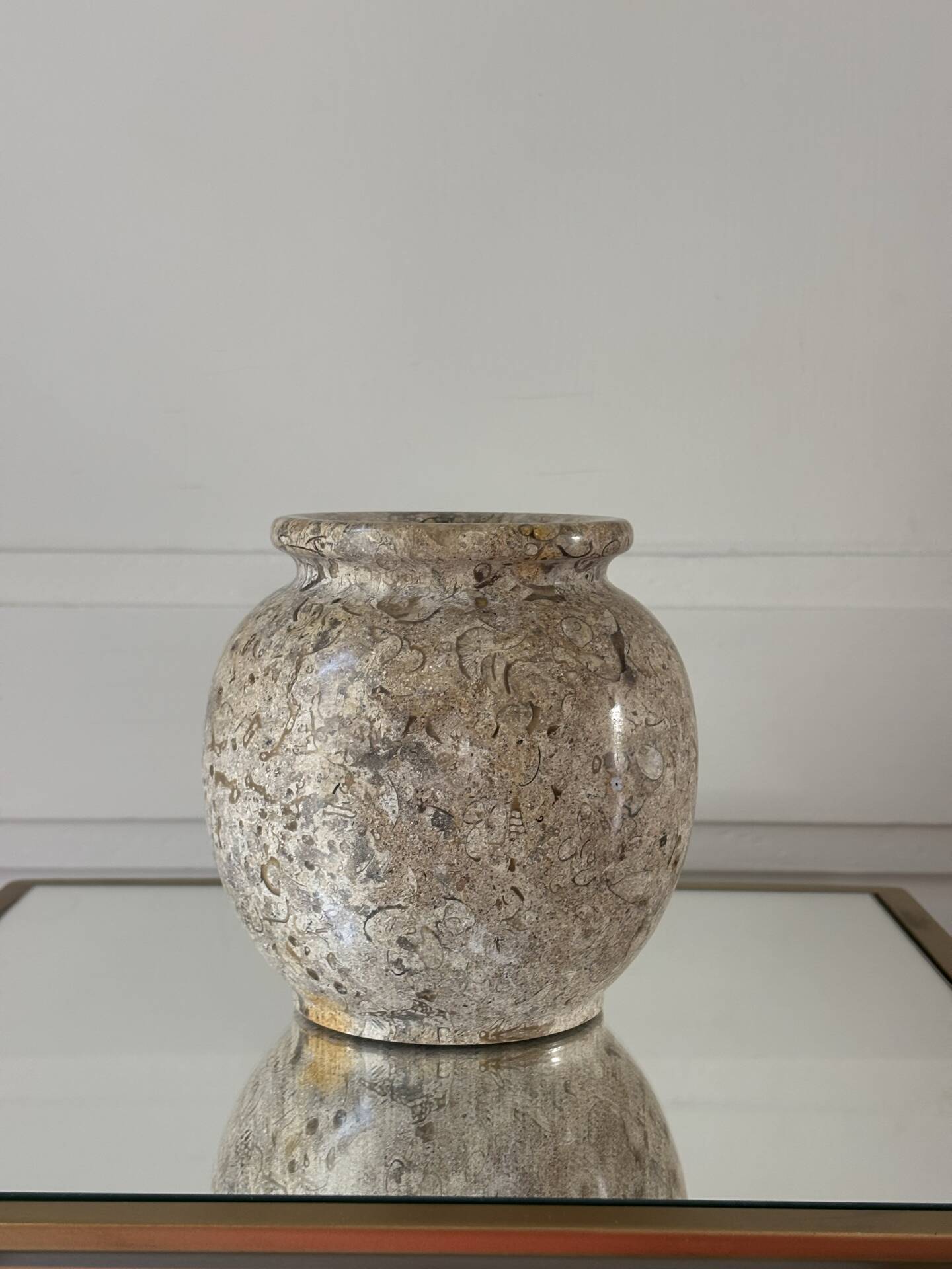 Fossil stone round vase