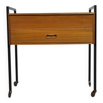 Commode à tiroirs en teck des années 1960 Boîte à couture à roulettes