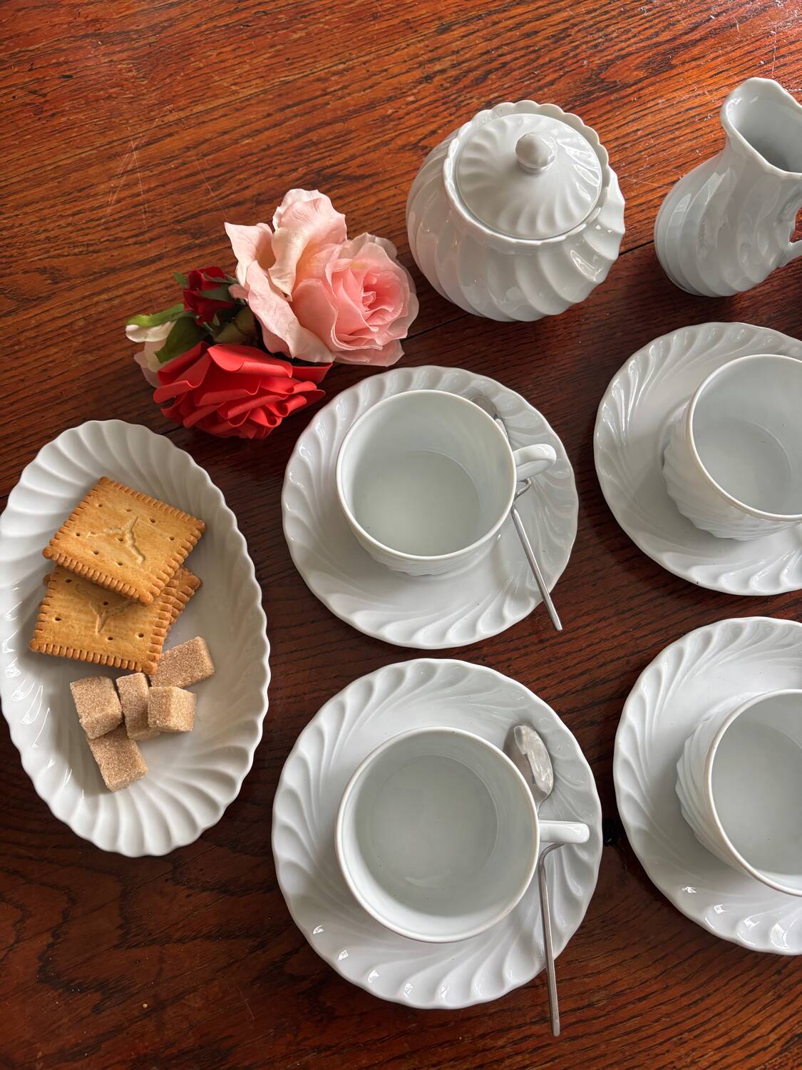 16-piece coffee service Haviland Limoges, excellent condition.