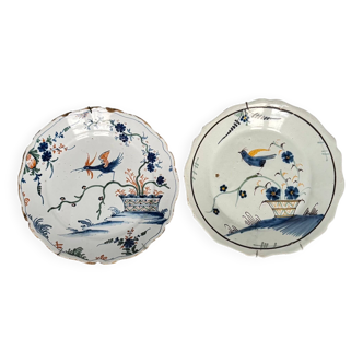 2 Assiettes en Faïence de Nevers (dit de La Rochelle) | Oiseau | XVIIIe