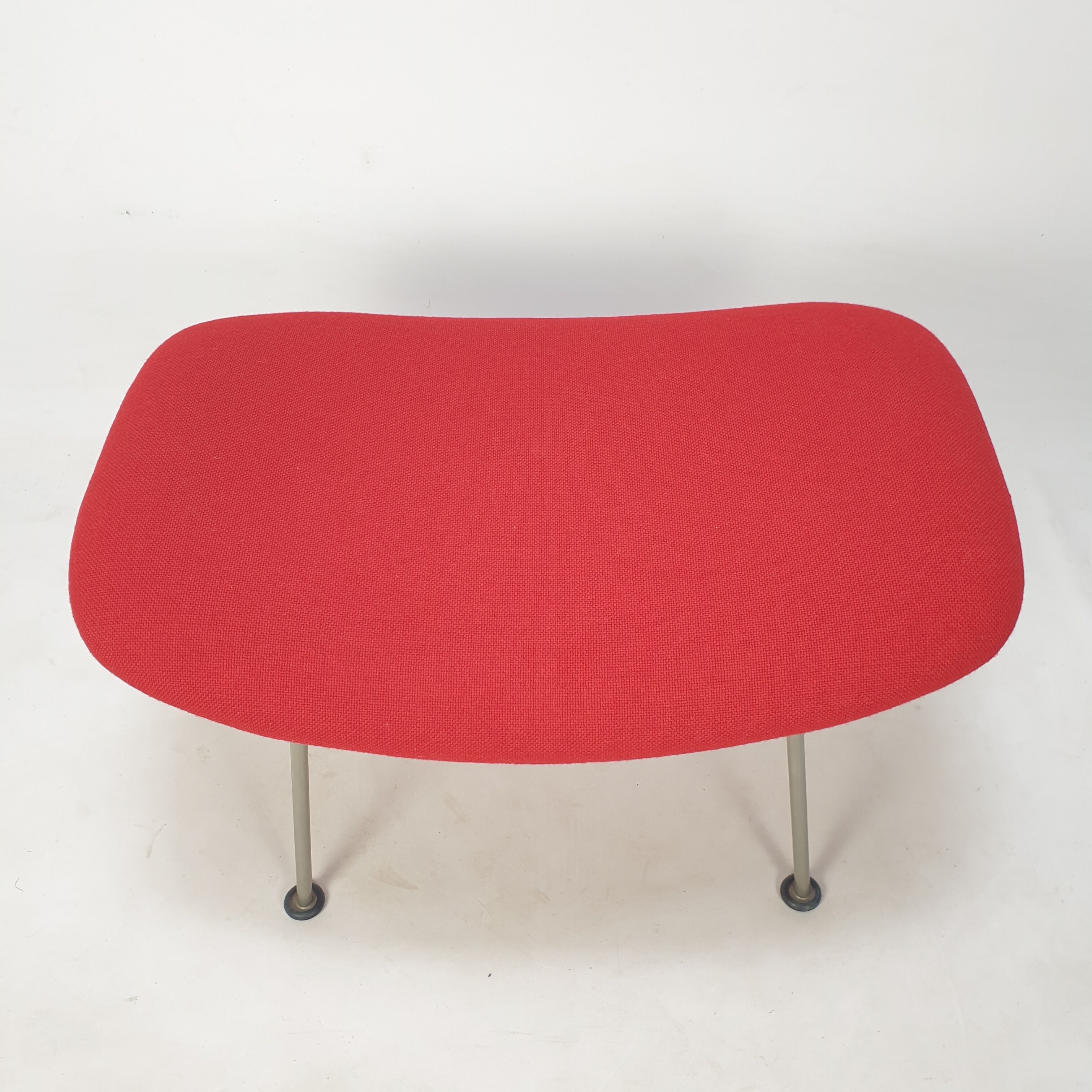 Mid Century Oyster Chair and Ottoman by Pierre Paulin for Artifort, 1960s