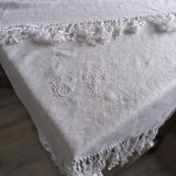 2 old embroidered guest towels