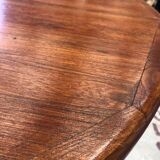 Scandinavian round table