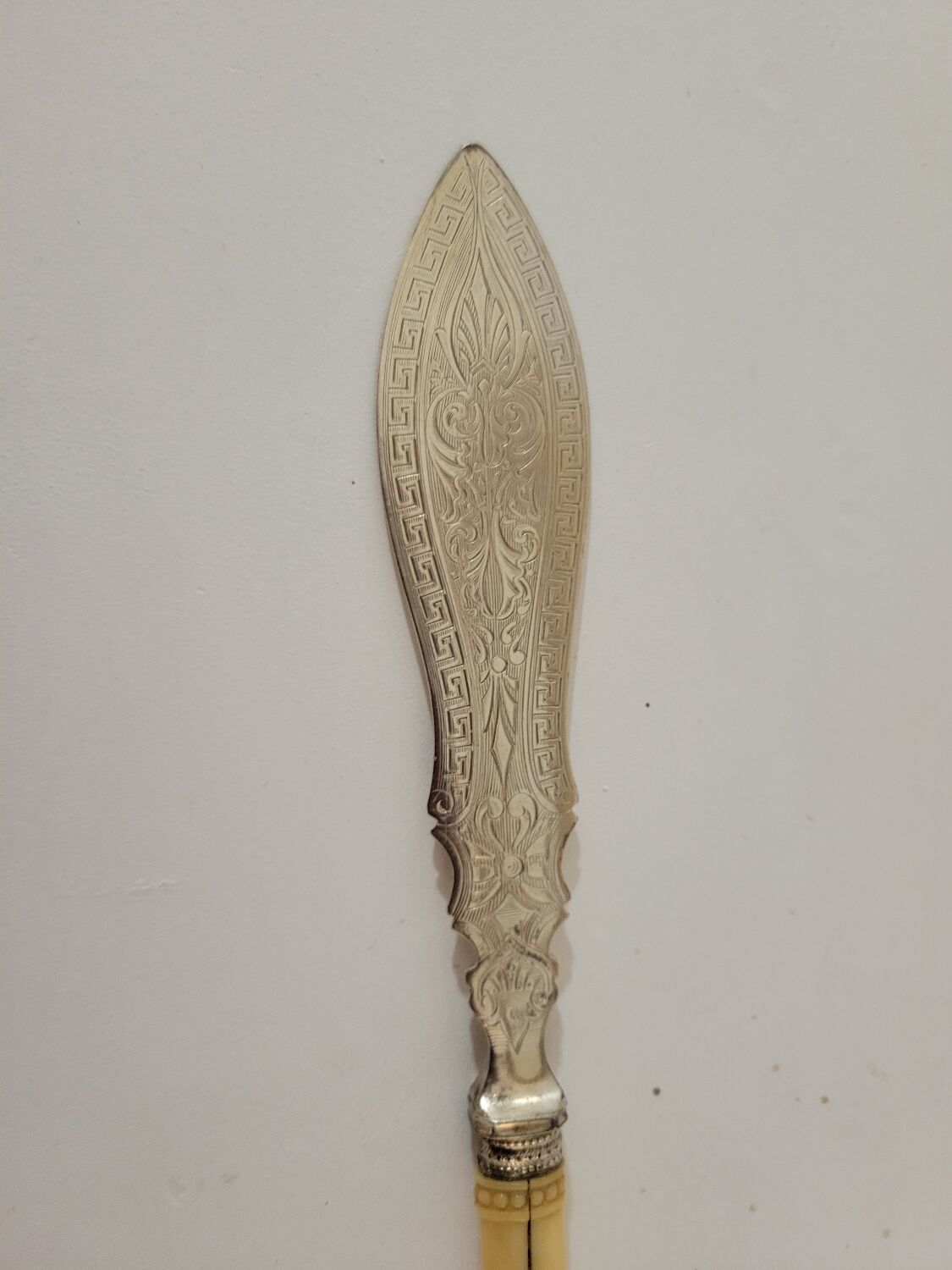 English fish knives in silver and ivory, 19th century