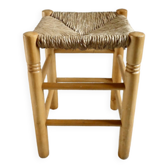 Tabouret en bois clair et assise paillée