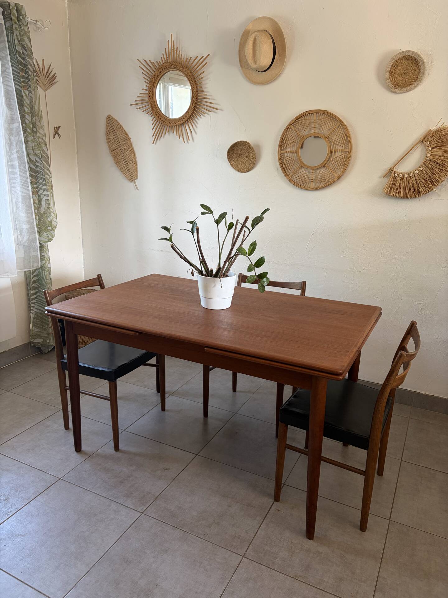 Scandinavian extendable table Andersen Johannes