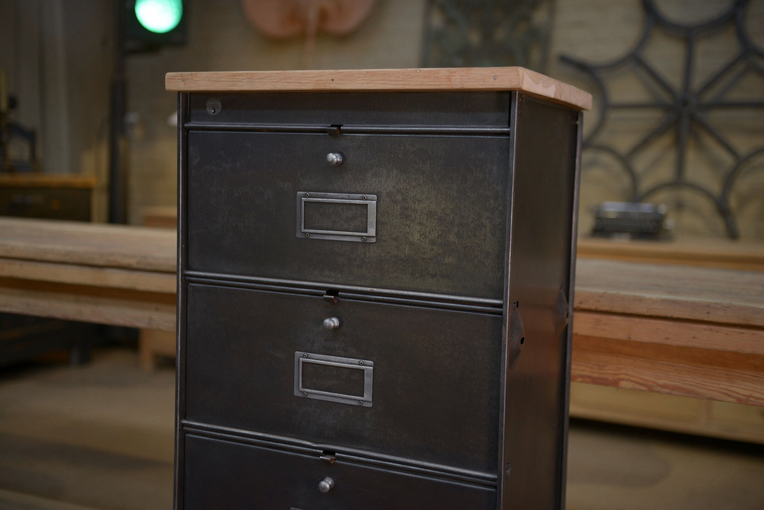 Small vanity cabinet with roneo valves 1950