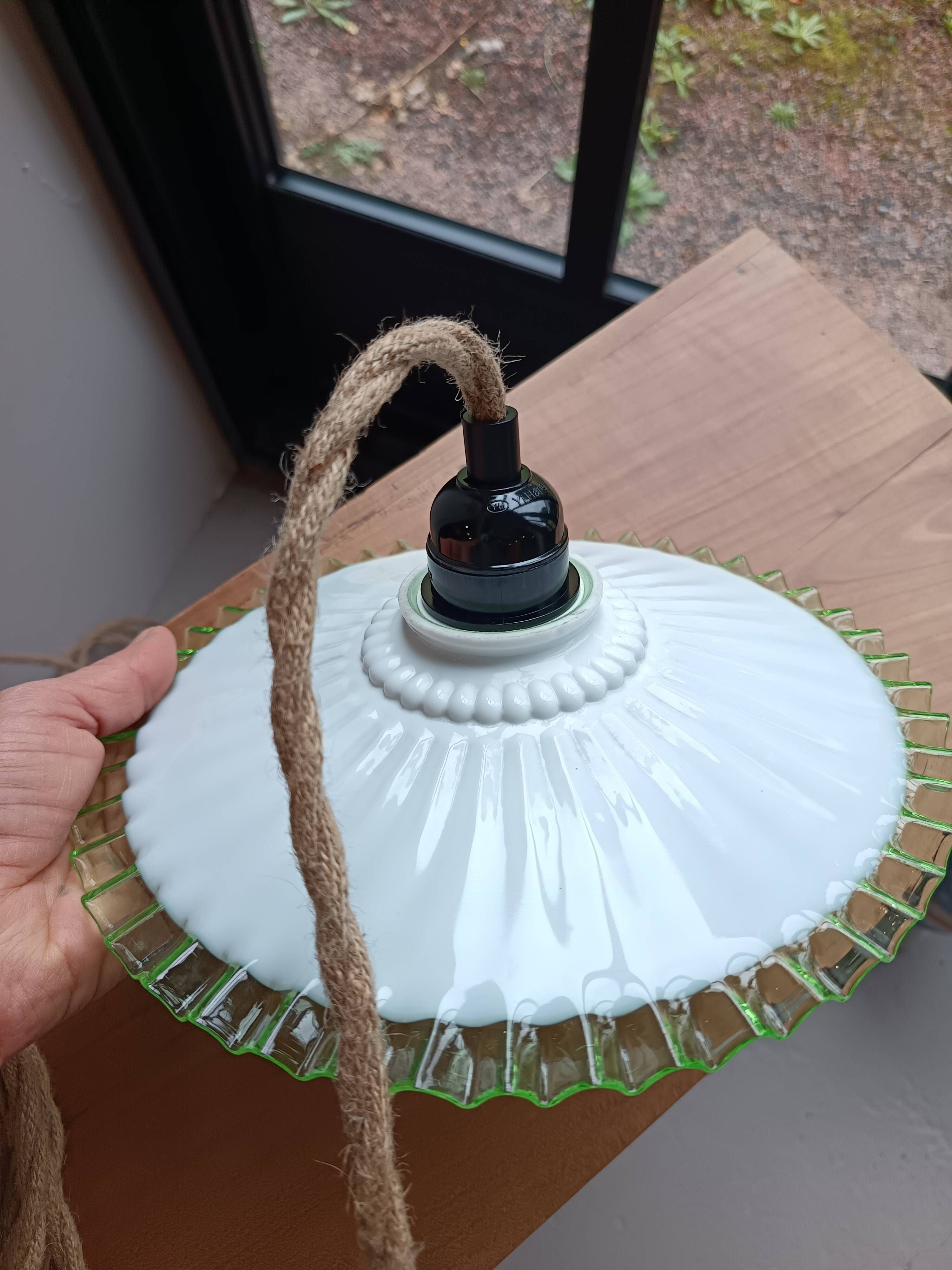 Lampe baladeuse suspension en verre vert et blanc