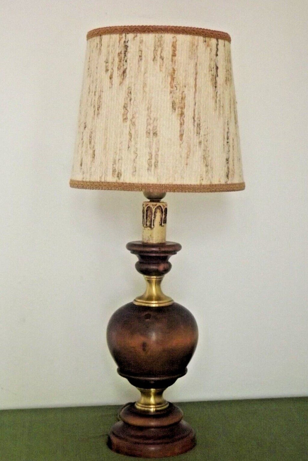 French Mid Century Round Lamp in Turned Wood and Gold Metal Beige Fabric Shade 3625