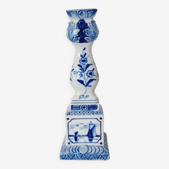 Dutch Delft porcelain candle holder with slip and hand painted.