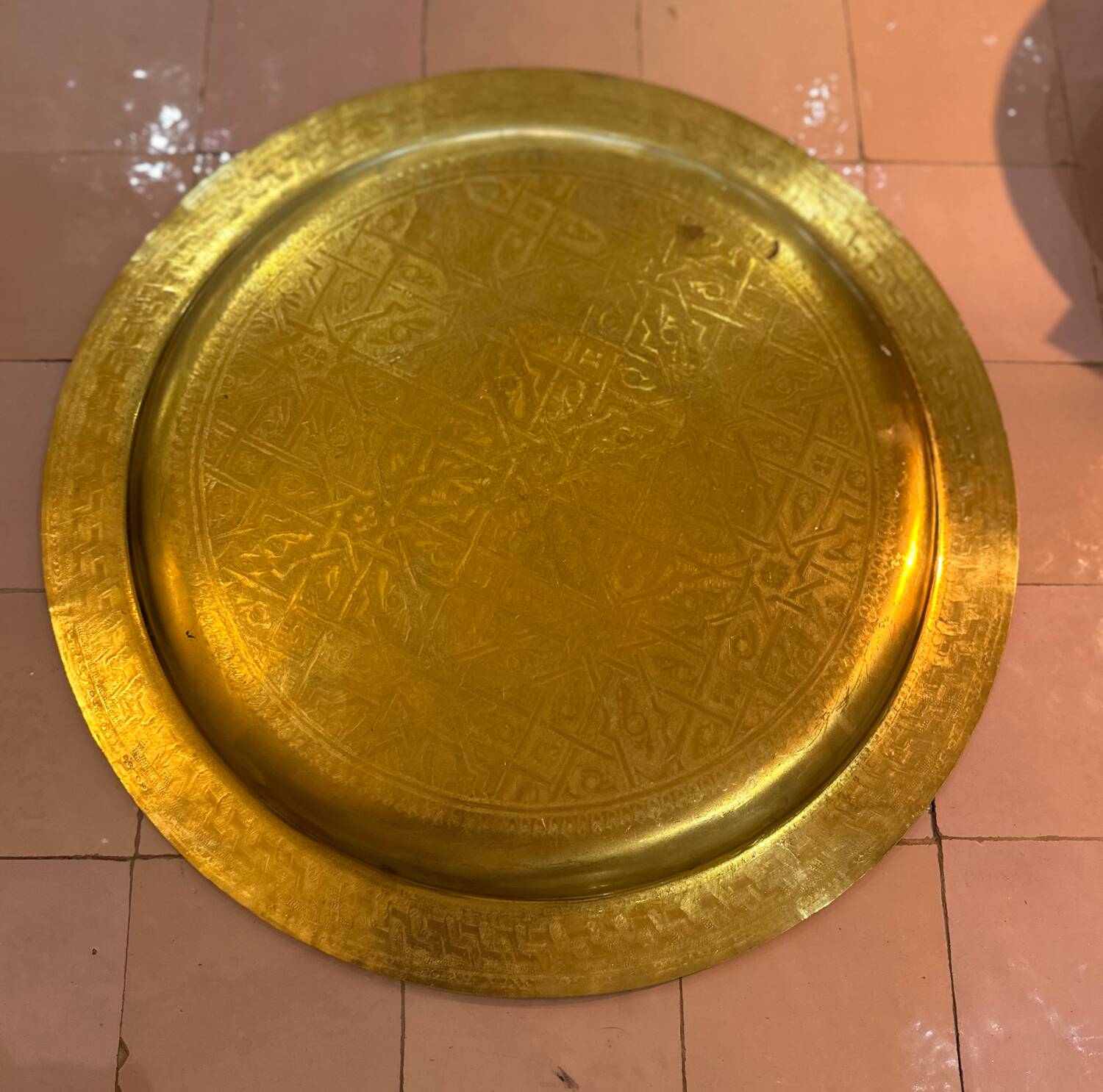 Moroccan tea tray gilded brass engraved oriental 40 cm