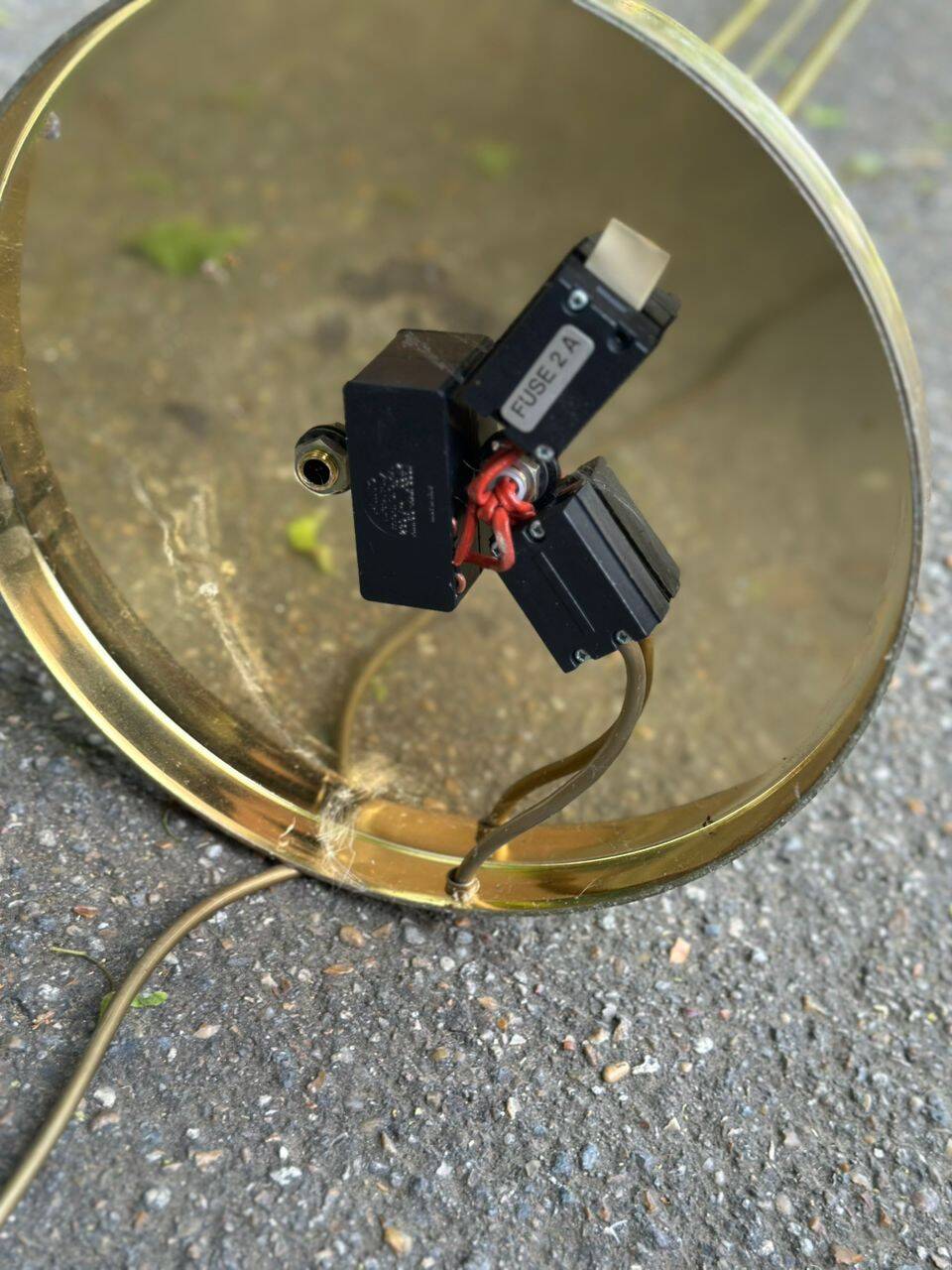 Vintage Italian floor lamp in gilded brass from the 1970s.