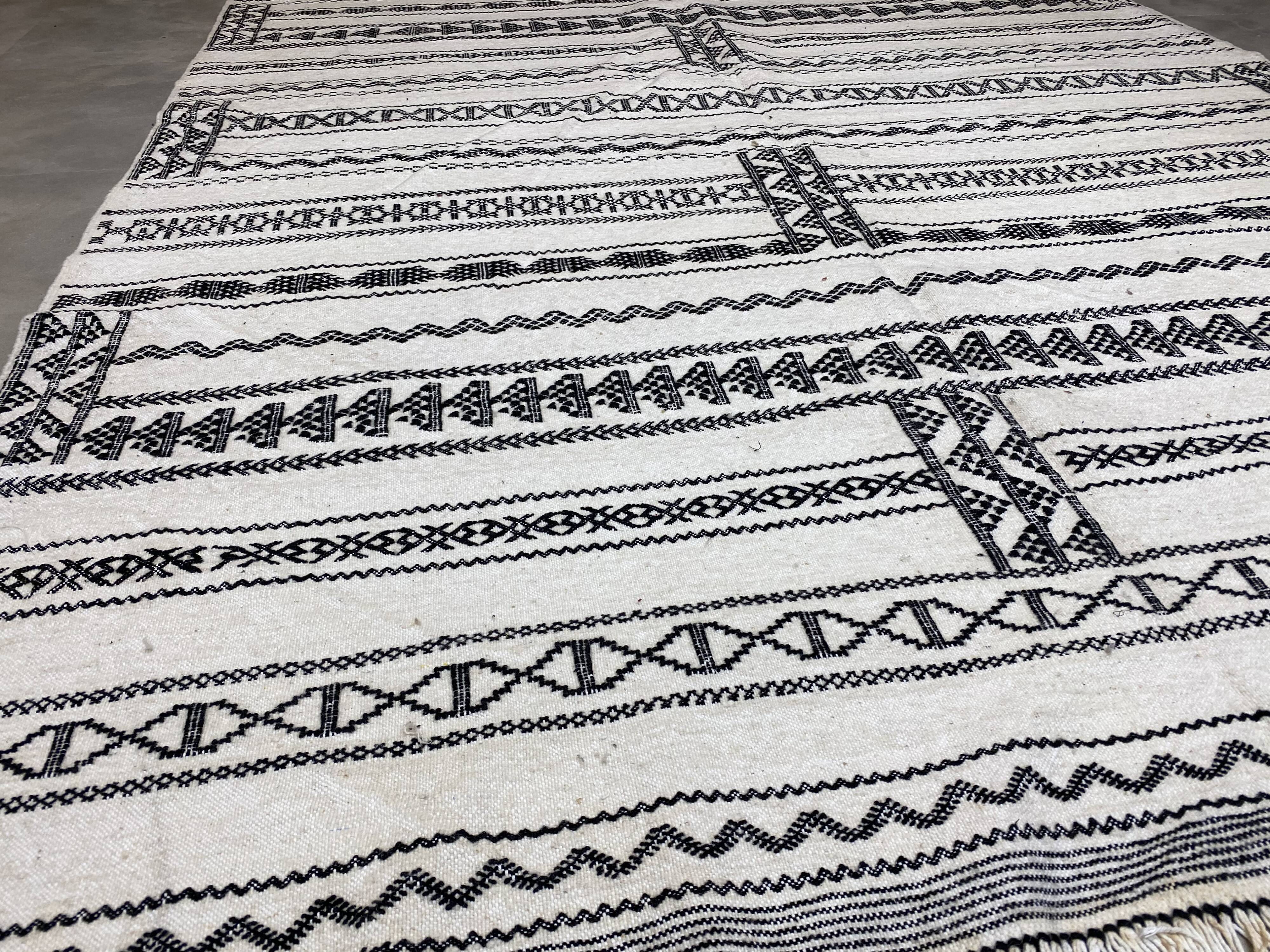 Kilim berbere embroidery  200x305cm