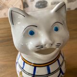 Cat pitcher