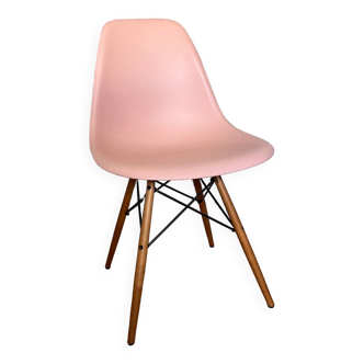 Chaise vitra rose