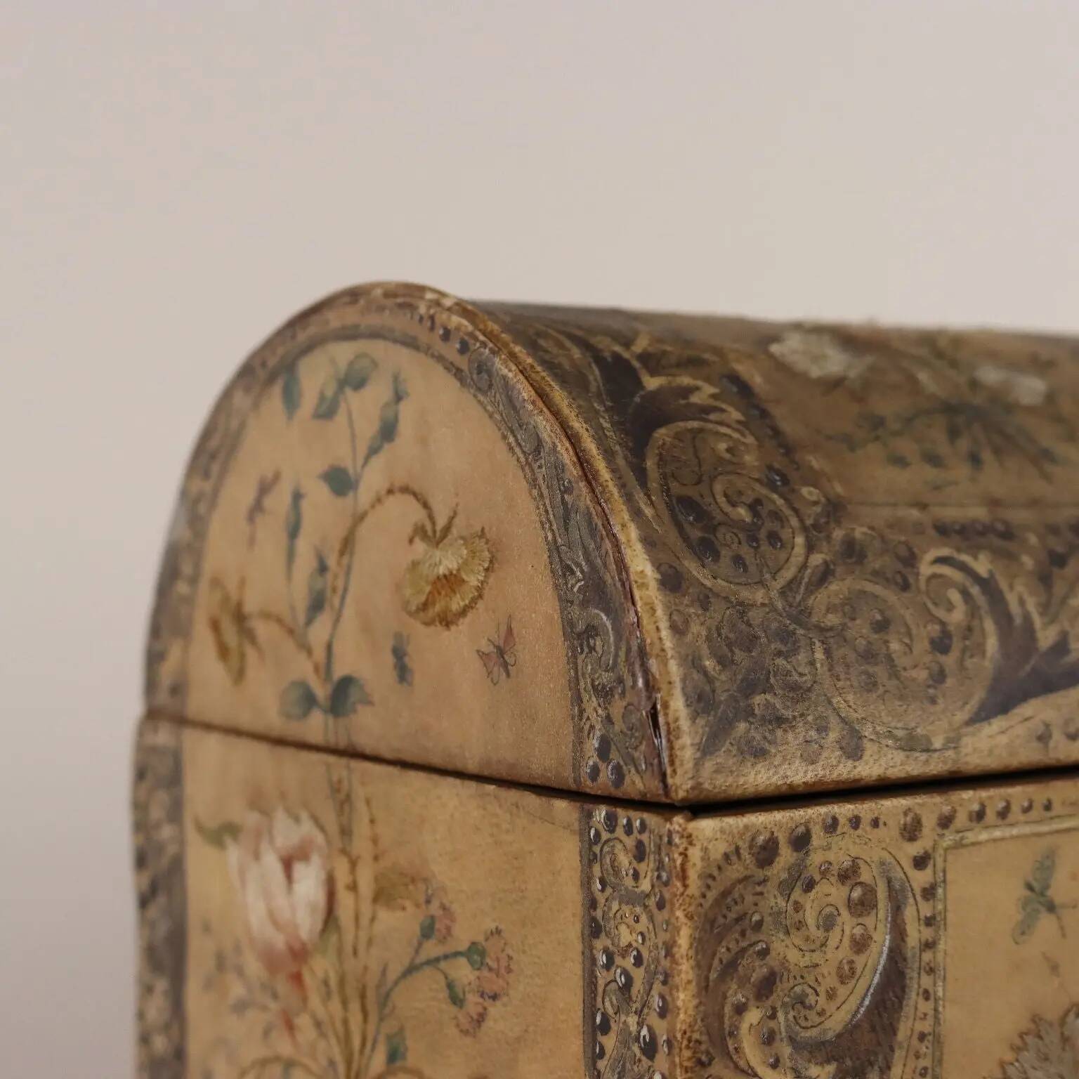 Antique wooden box covered with painted parchment, Italy, 19th-20th century.