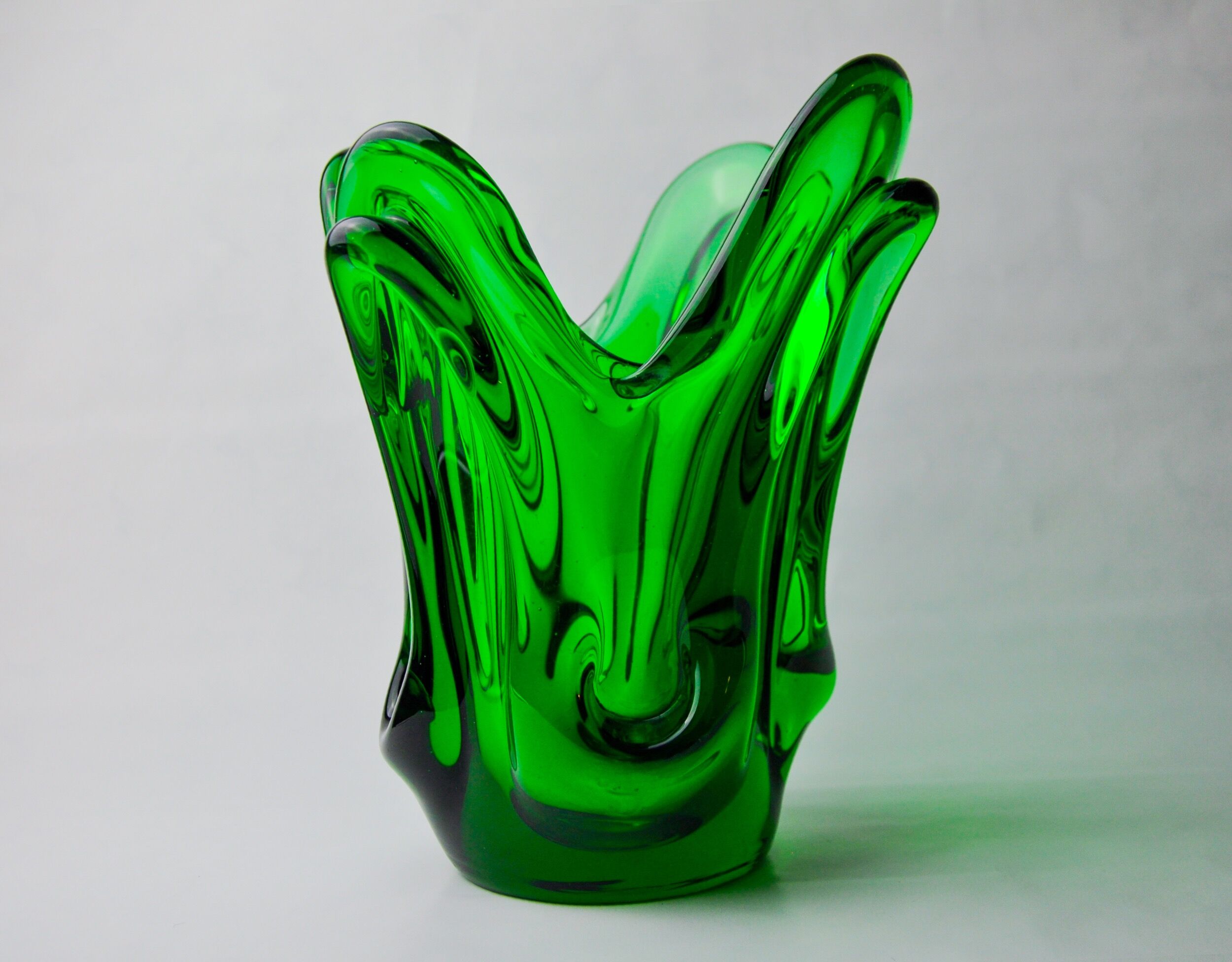 Seguso vase in green murano glass, Italy, 1960