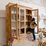 Vintage wooden workshop display case “Catherine”