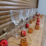 Set de 5 verres à pieds en cristal gravé anciens