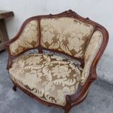 Louis XV shepherdess armchair in carved walnut