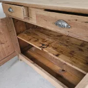 Bahut, buffet bas ancien pitchpin massif brut