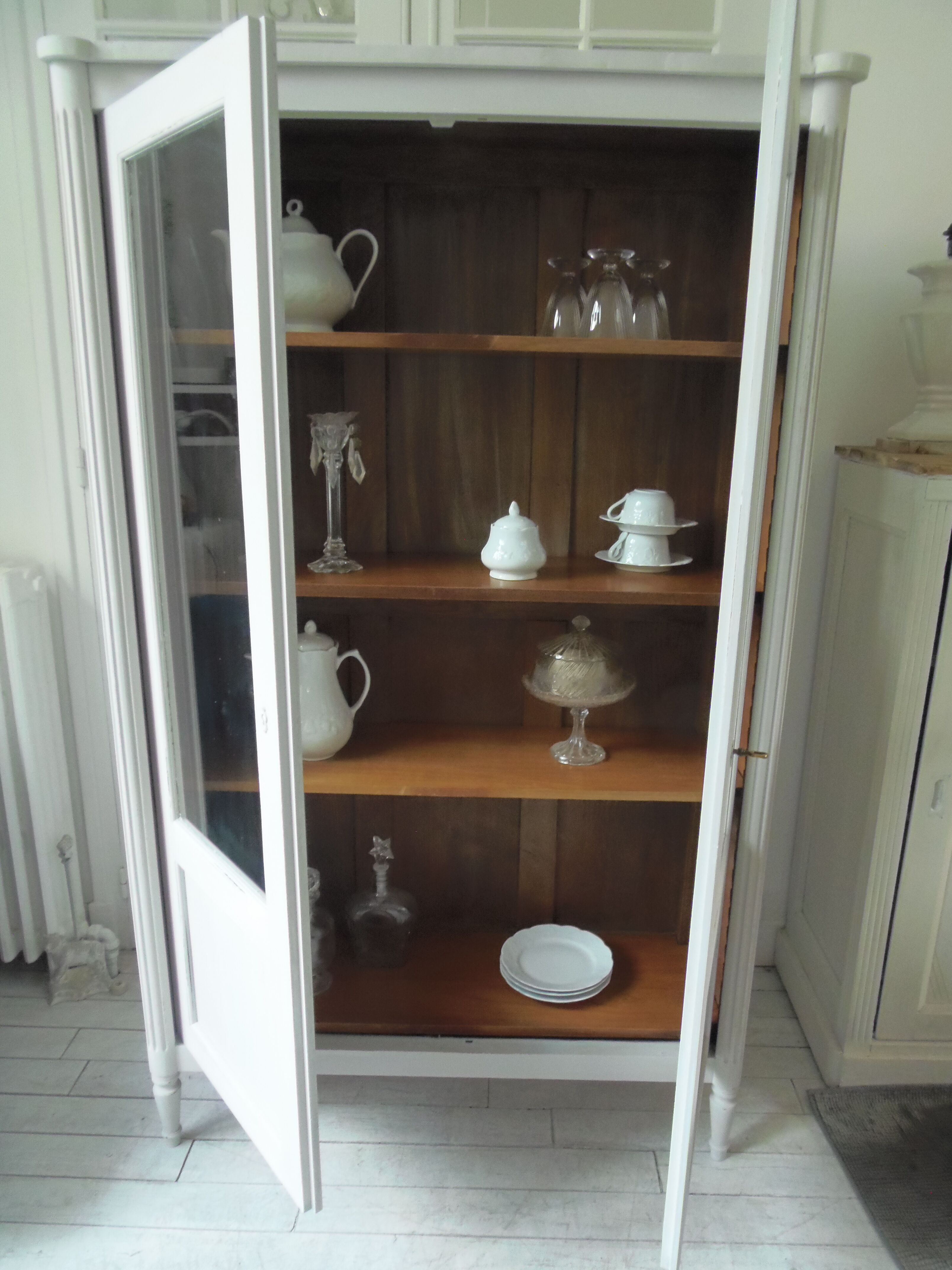 Showcase, old weathered vessel pearl gray, 2 glass doors.