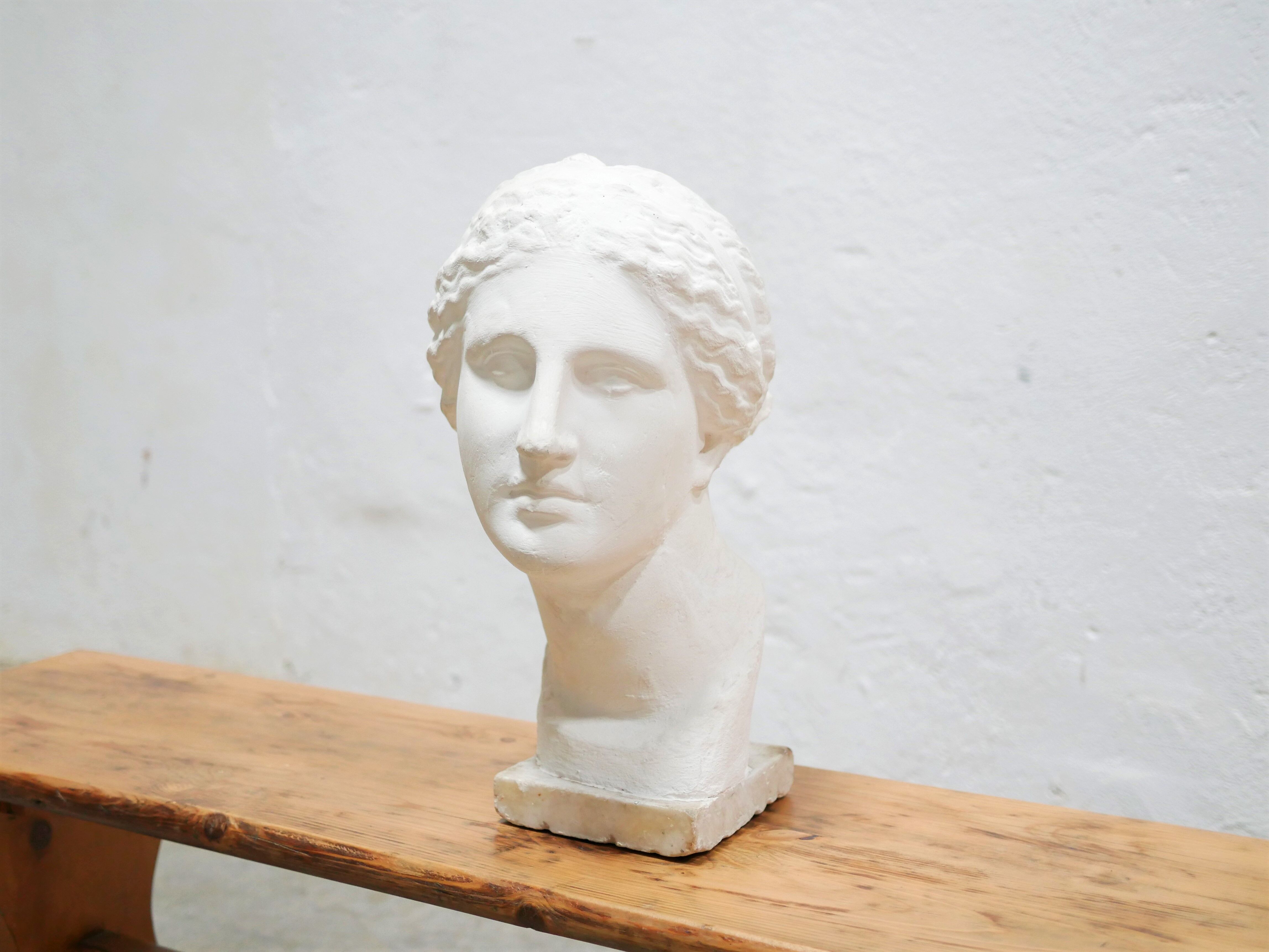 Tête de femme vintage en plâtre