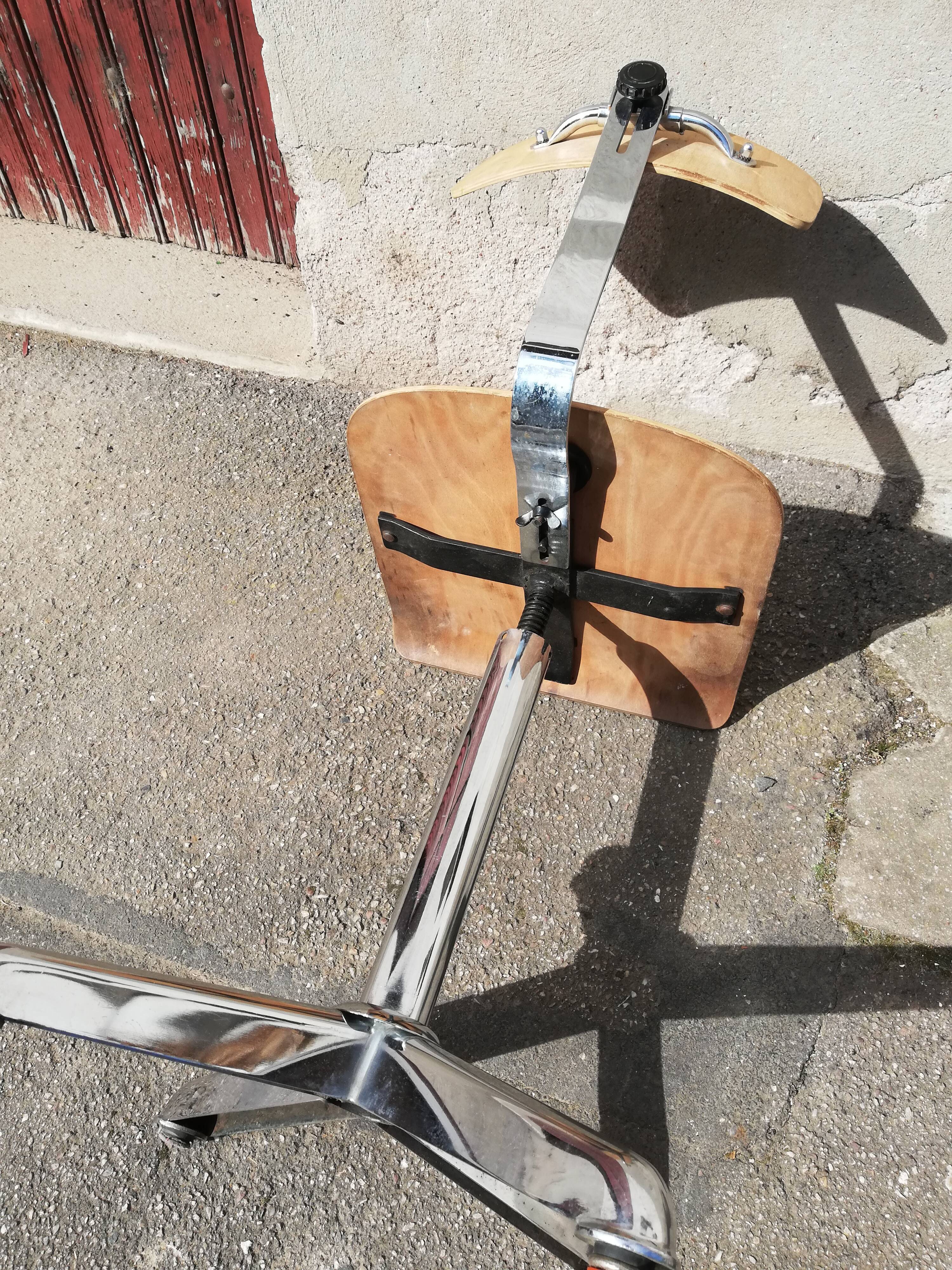 Chrome foot adjustable office chair