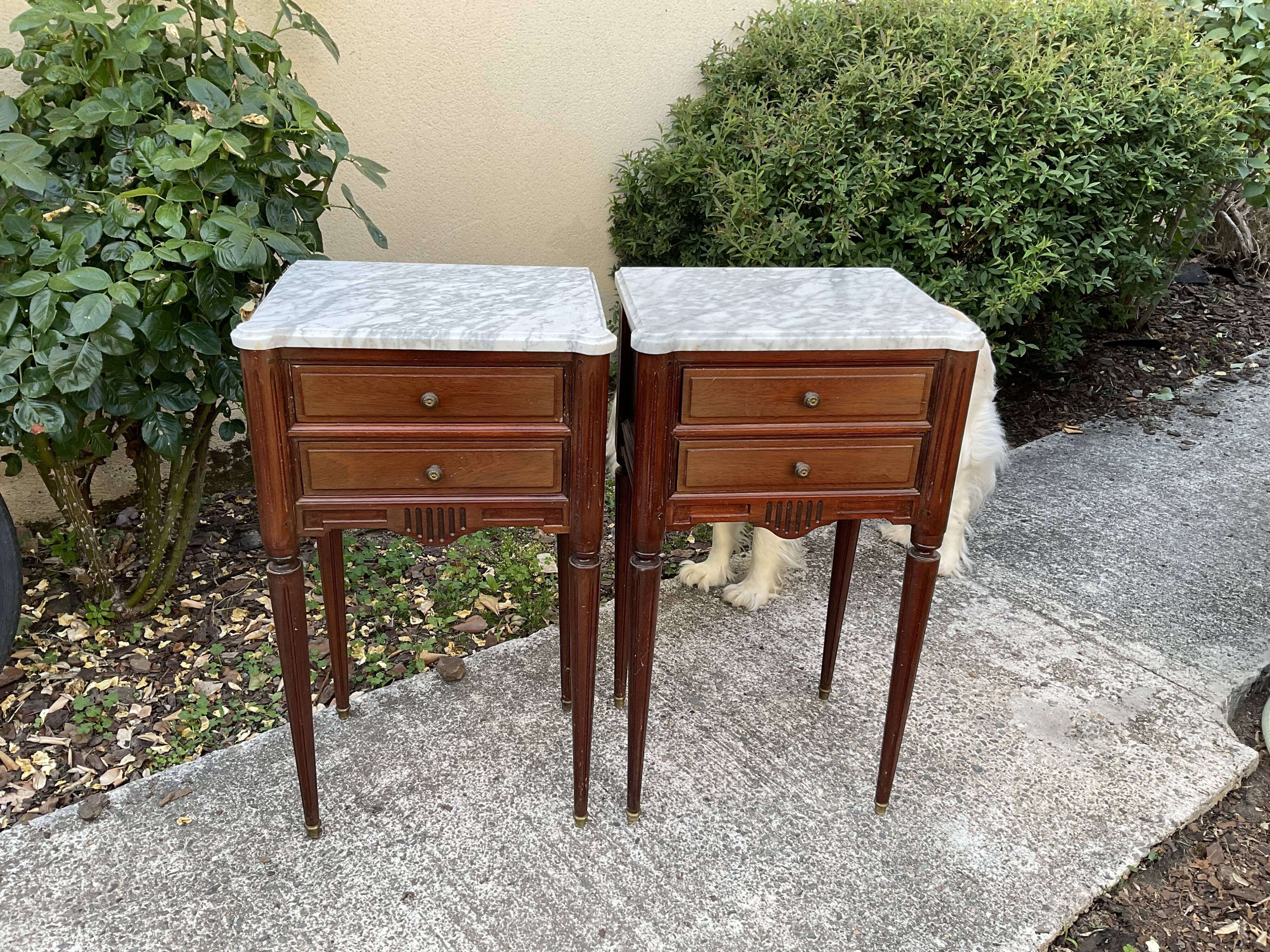 2 bedside tables in wood and marble