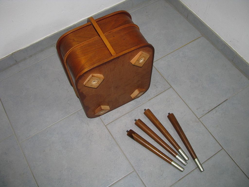 Mid century sewing box with / side table. asystent teak 1960/70s