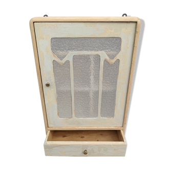 Medicine cabinet