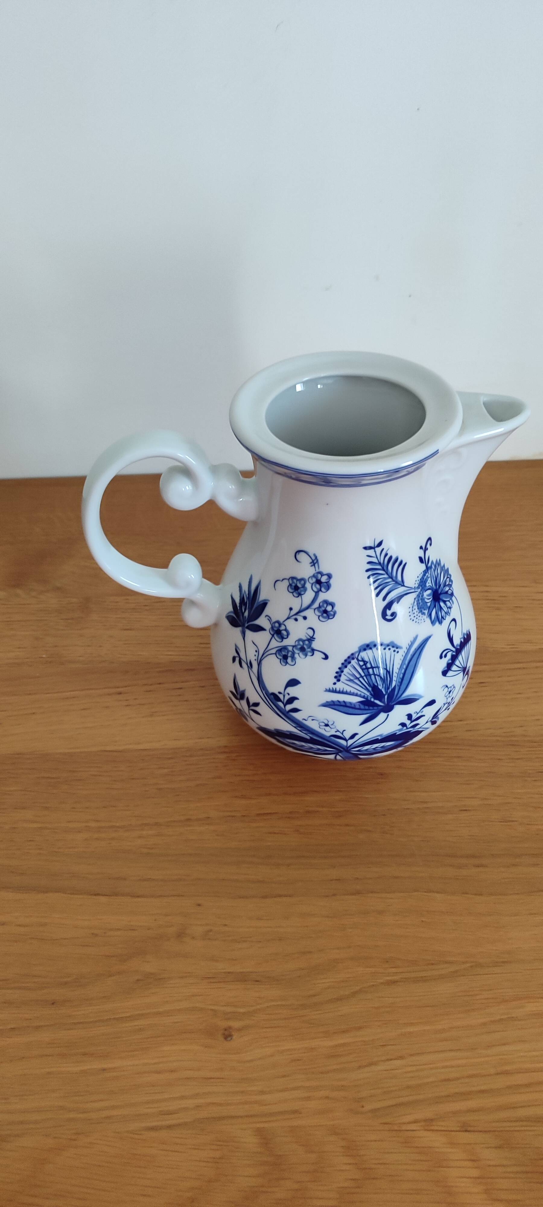 Pichet porcelaine
