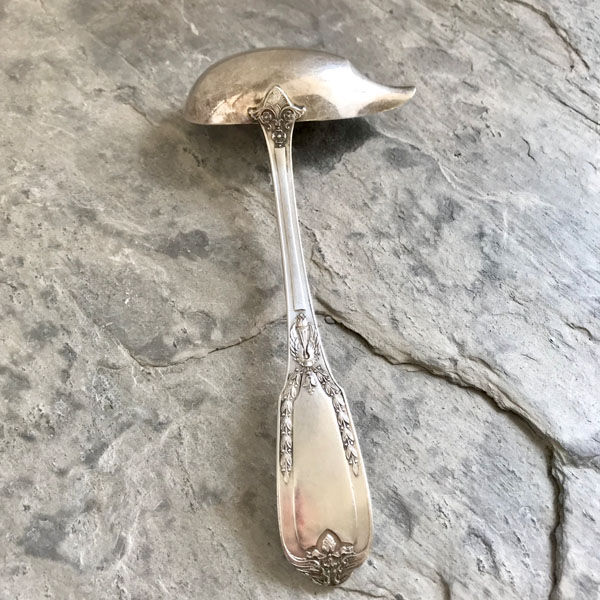 Empire Sauce Spoon, Ravinet d'Enfert