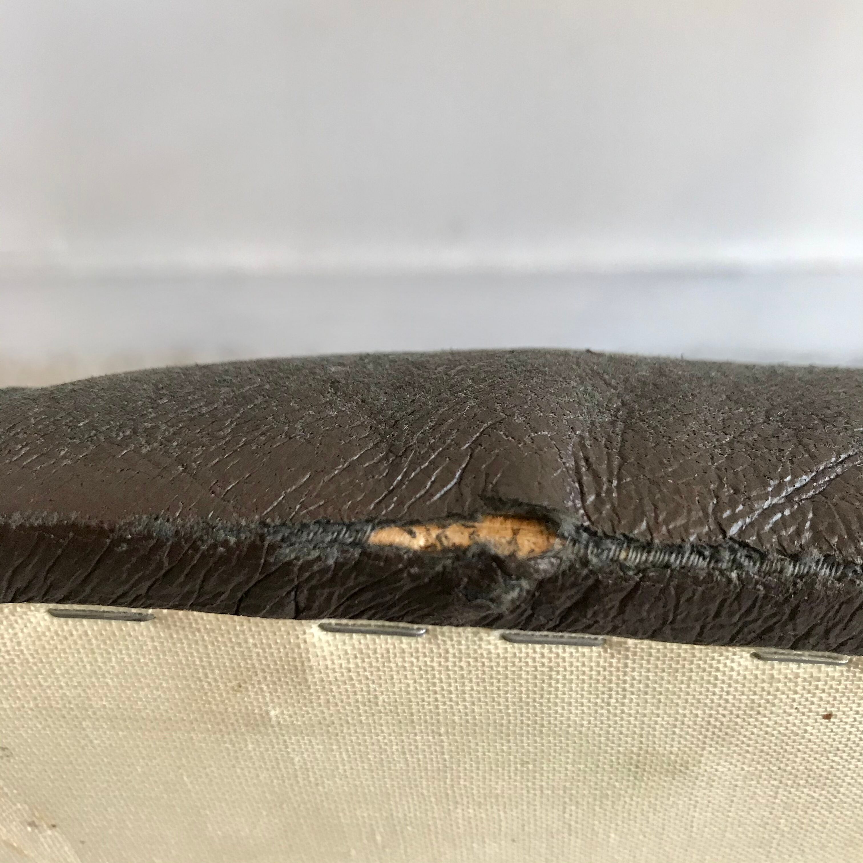 Lot of 6 chairs cantilever 70s