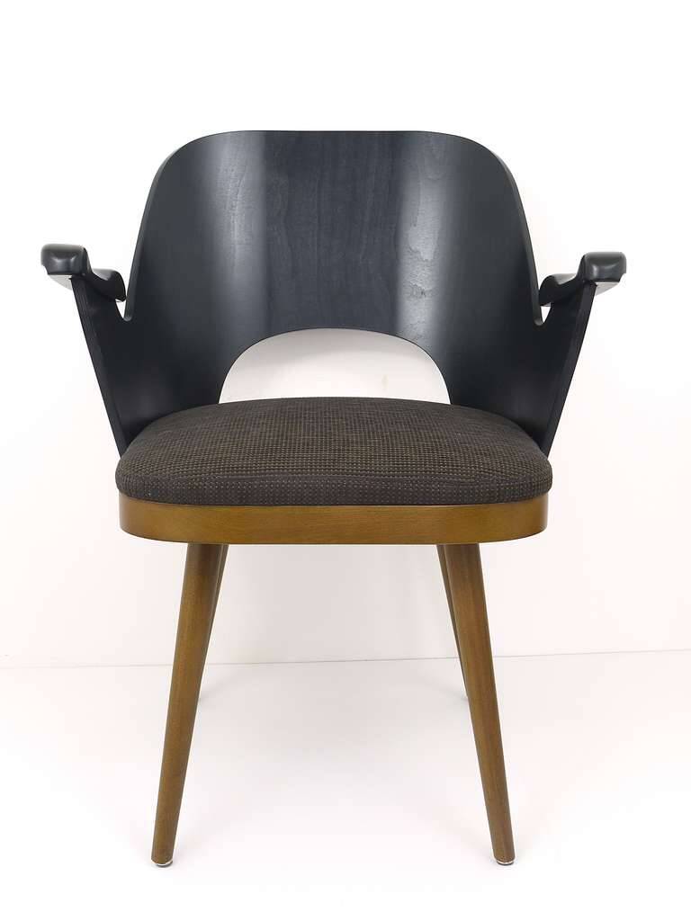 Beautiful modernist armchairs in the style of Oswald Haerdtl, Backhausen, Austria.