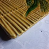 Trivet with ears of wheat decor