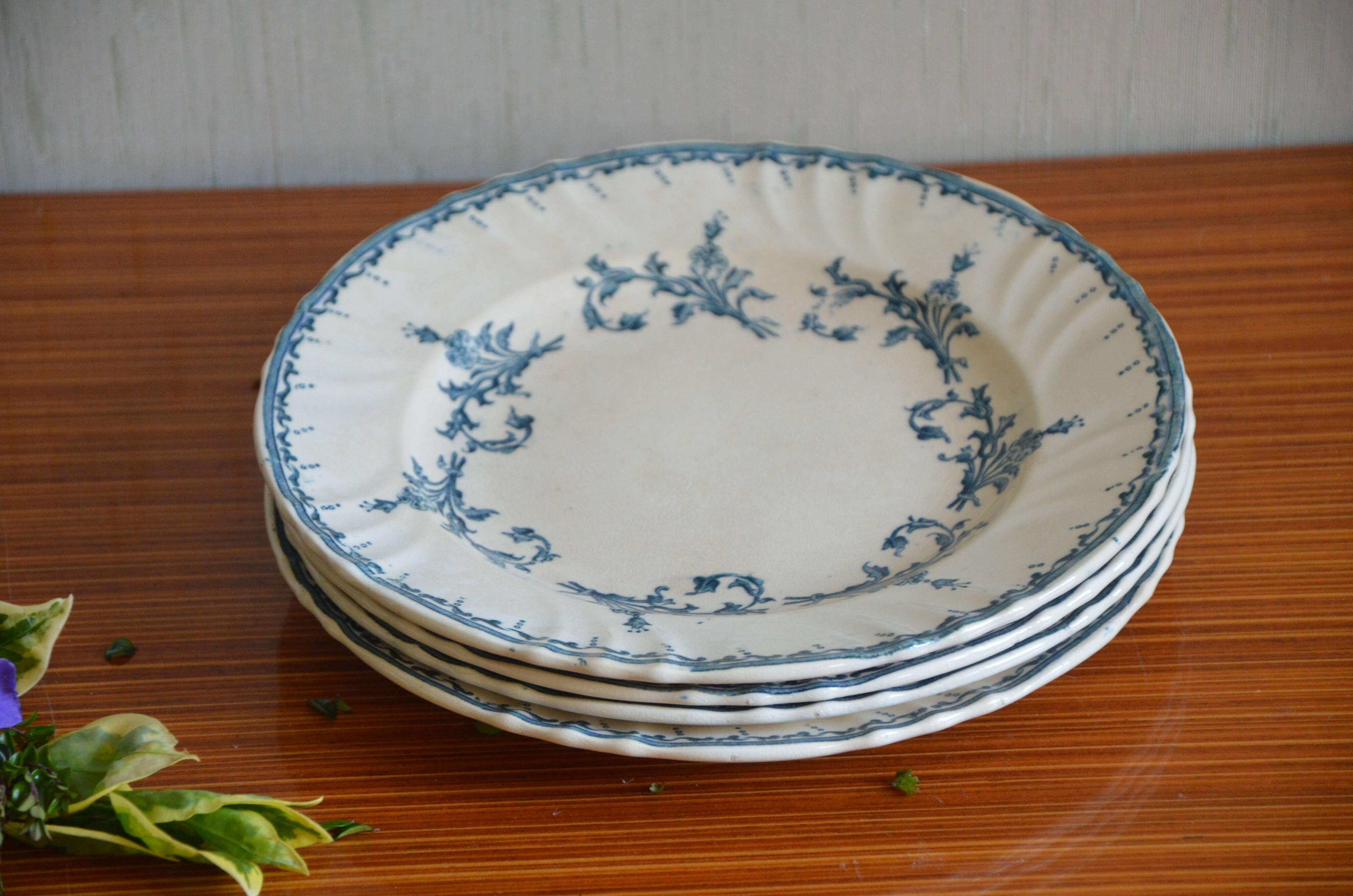 Lot de 4 assiettes Chantilly de la manufacture Longwy
