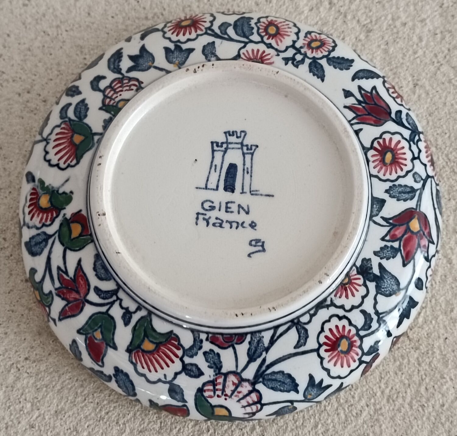 Gien earthenware bonbonnière