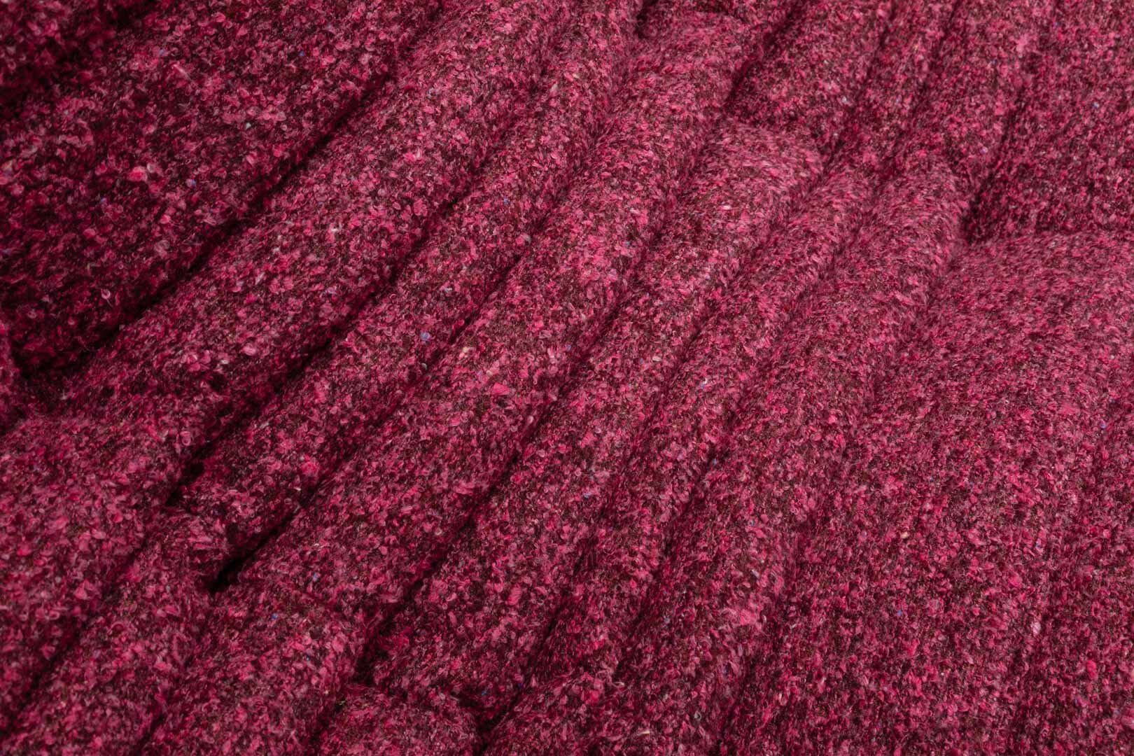 Canapé trois places Togo en bouclé bordeaux par Michel Ducaroy pour Ligne Roset