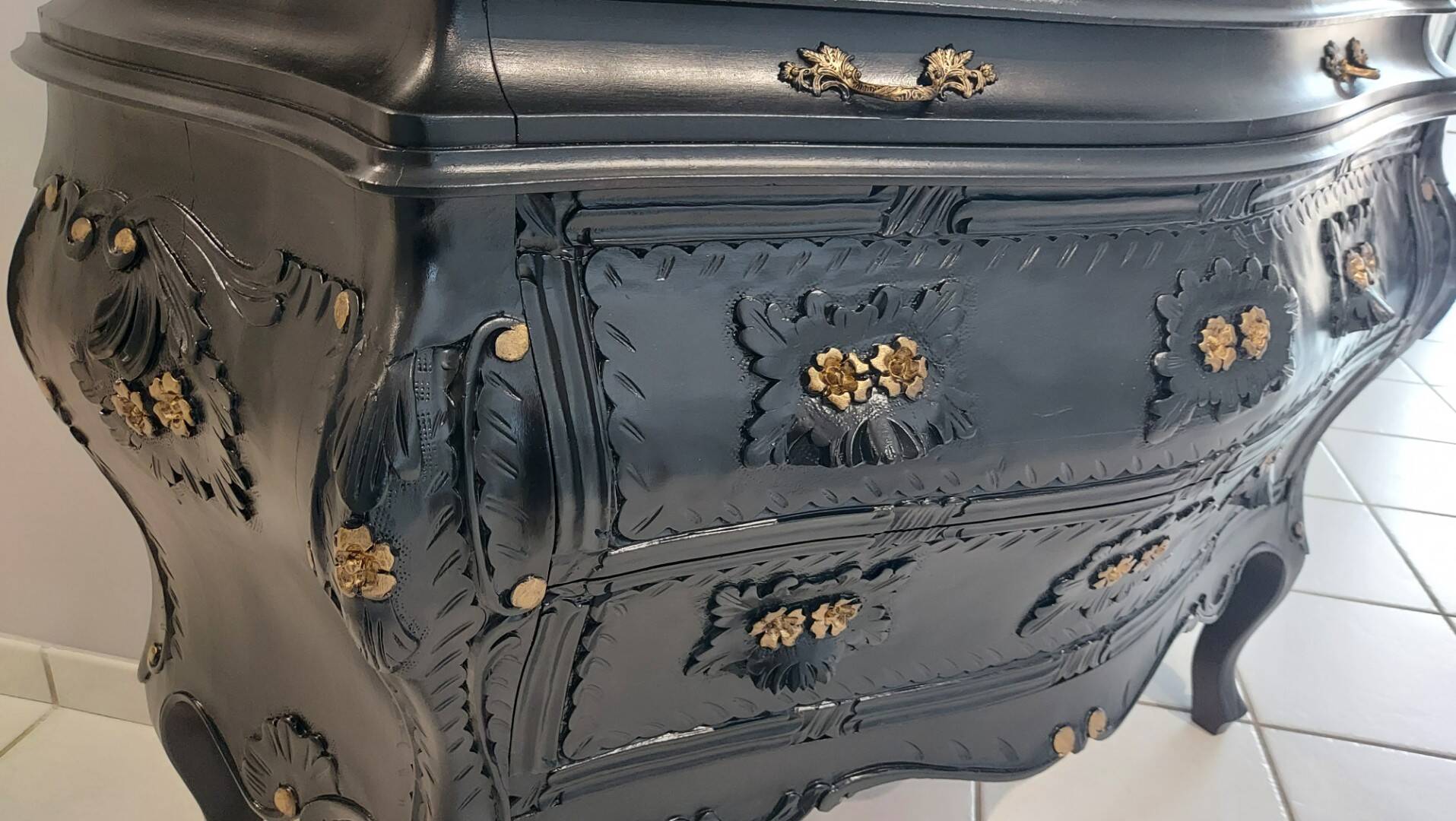 Louis xv style tomb chest of drawers