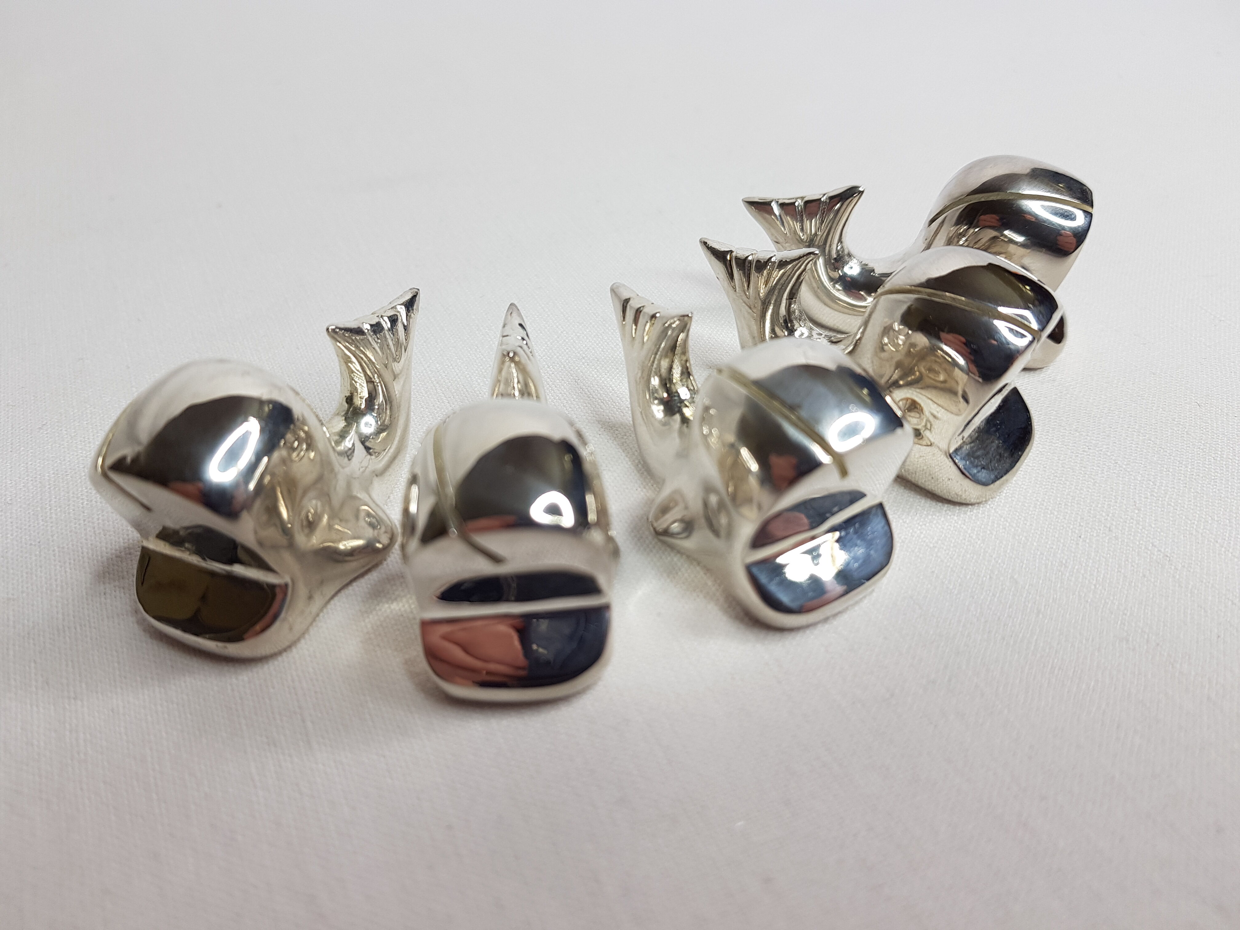 Set of 5 named "whales" in silver metal