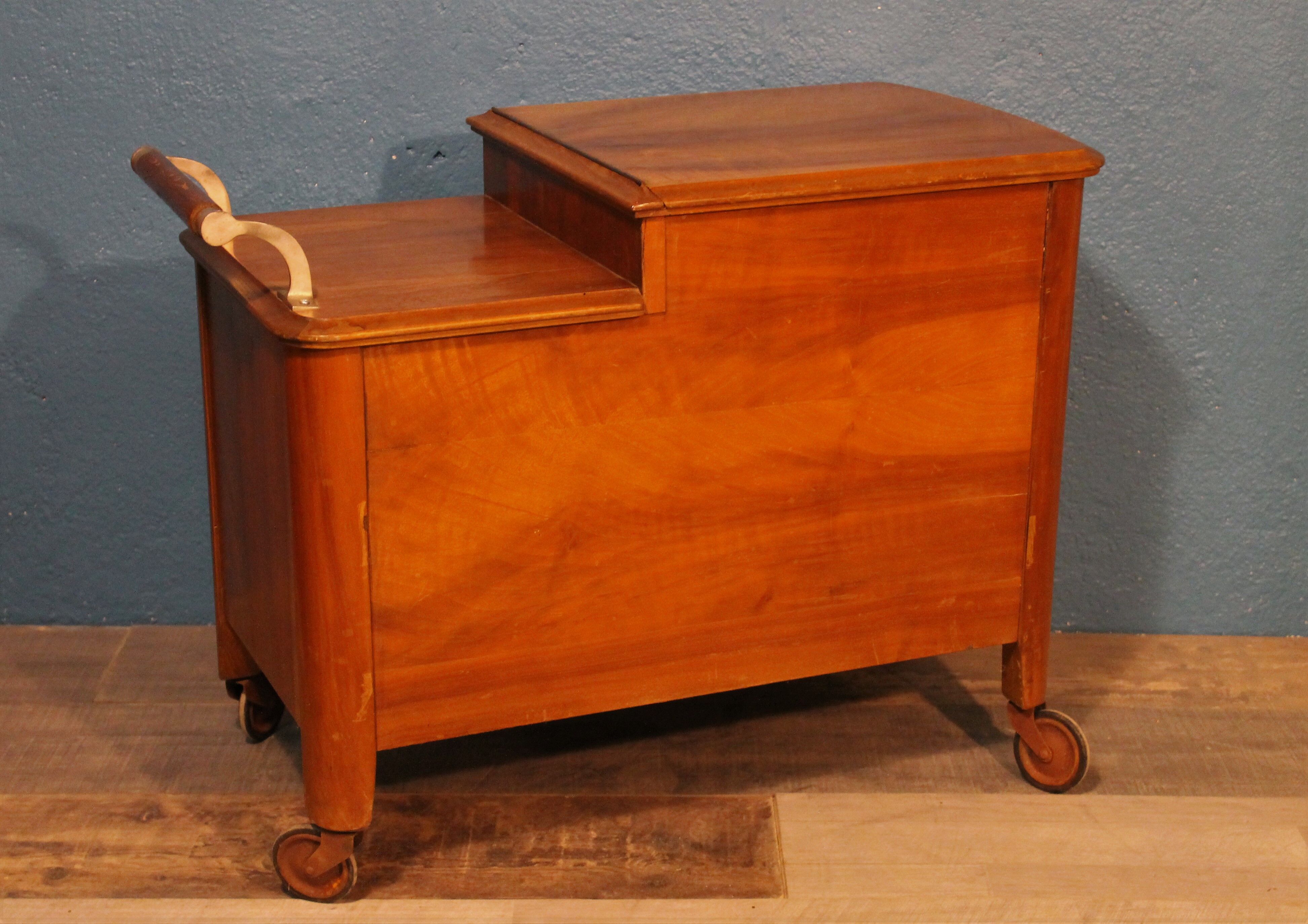 Trolley bar service art deco 1930