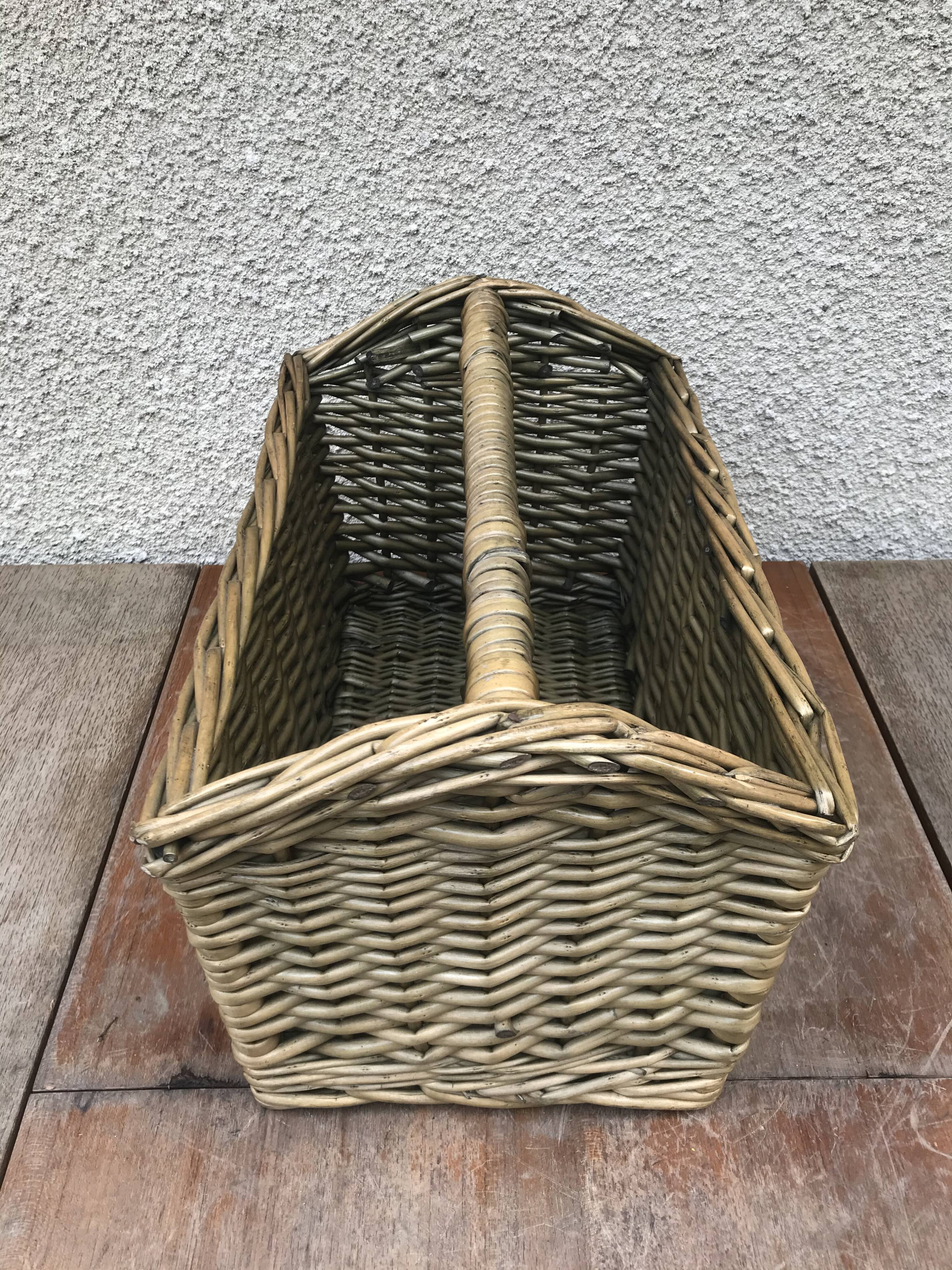 Rattan magazine rack