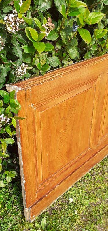 Low wall panelling 8.65m panelled with mouldings wainscoting skirting.