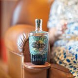 Club armchair with armrest box