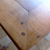 Large rustic table of 3.80m with its 2 benches.
