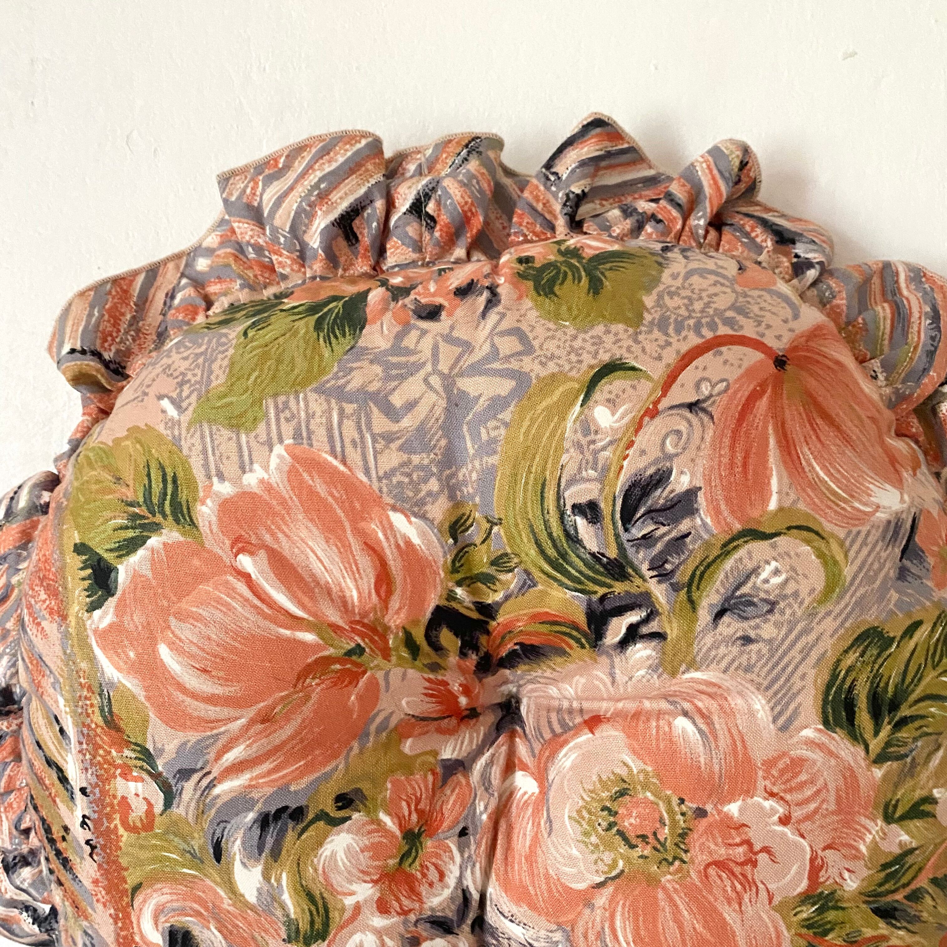 Coussins ronds vintage à volants