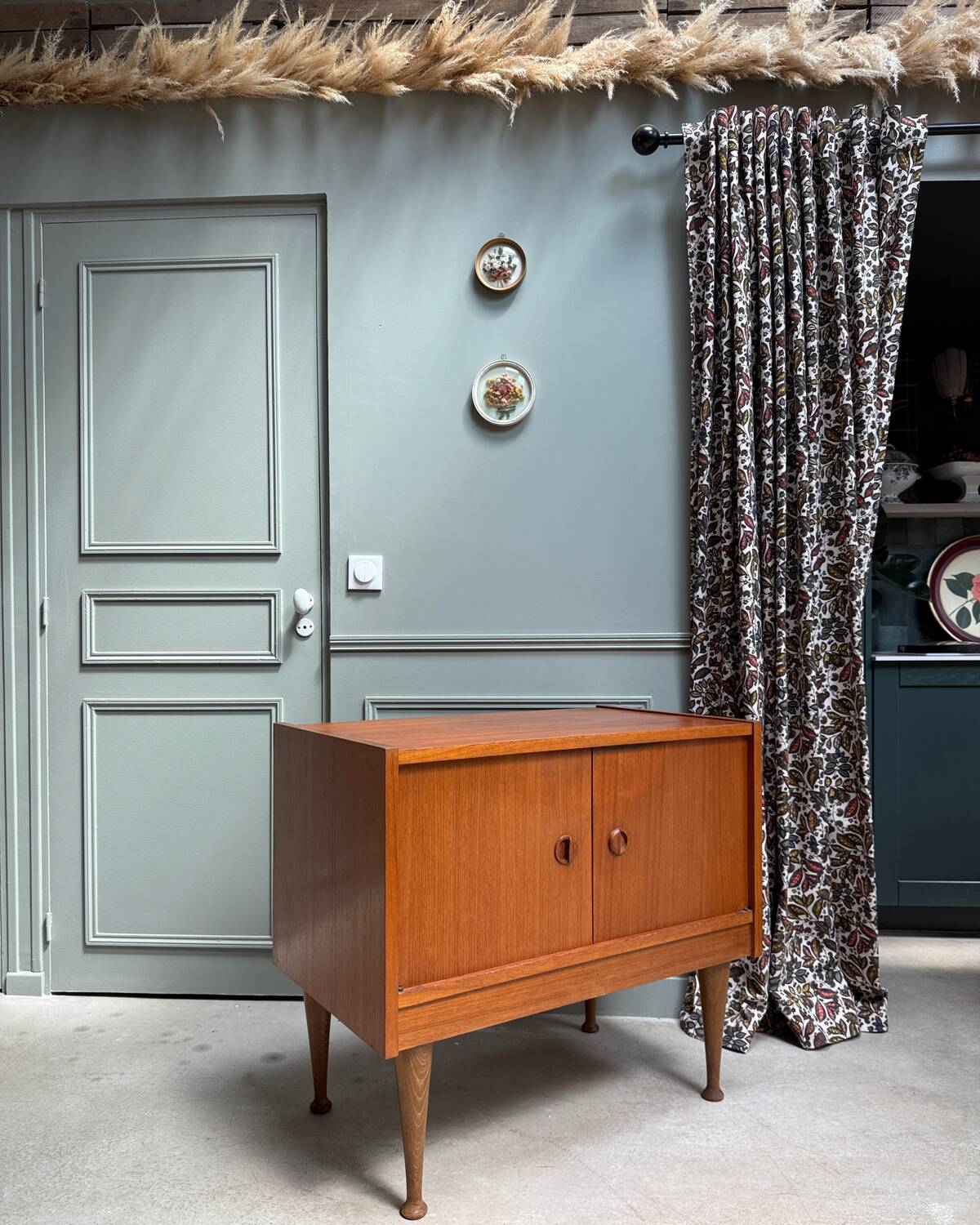 Petit buffet scandinave en teck