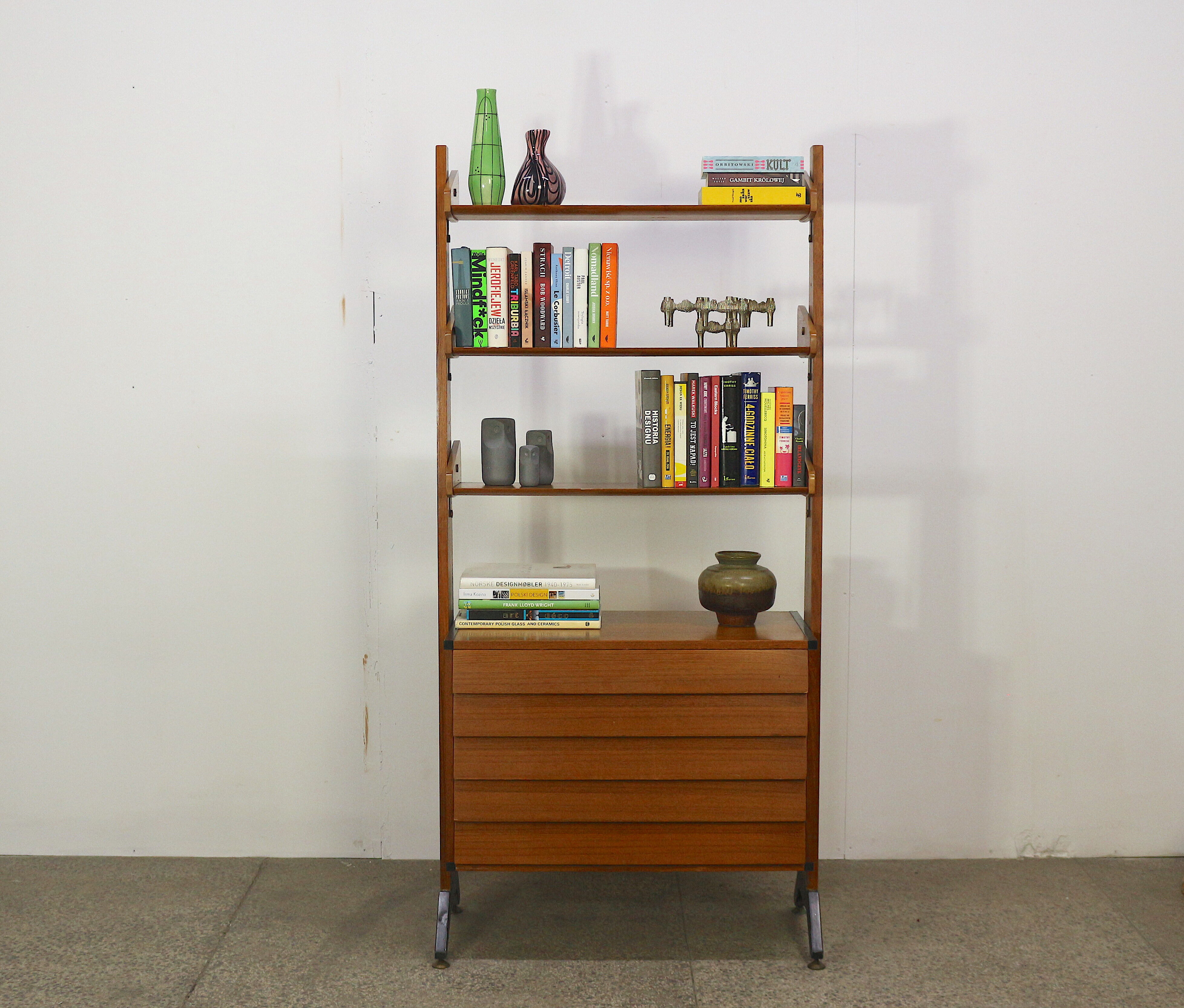Italian Mid Century standing shelf, 1960's