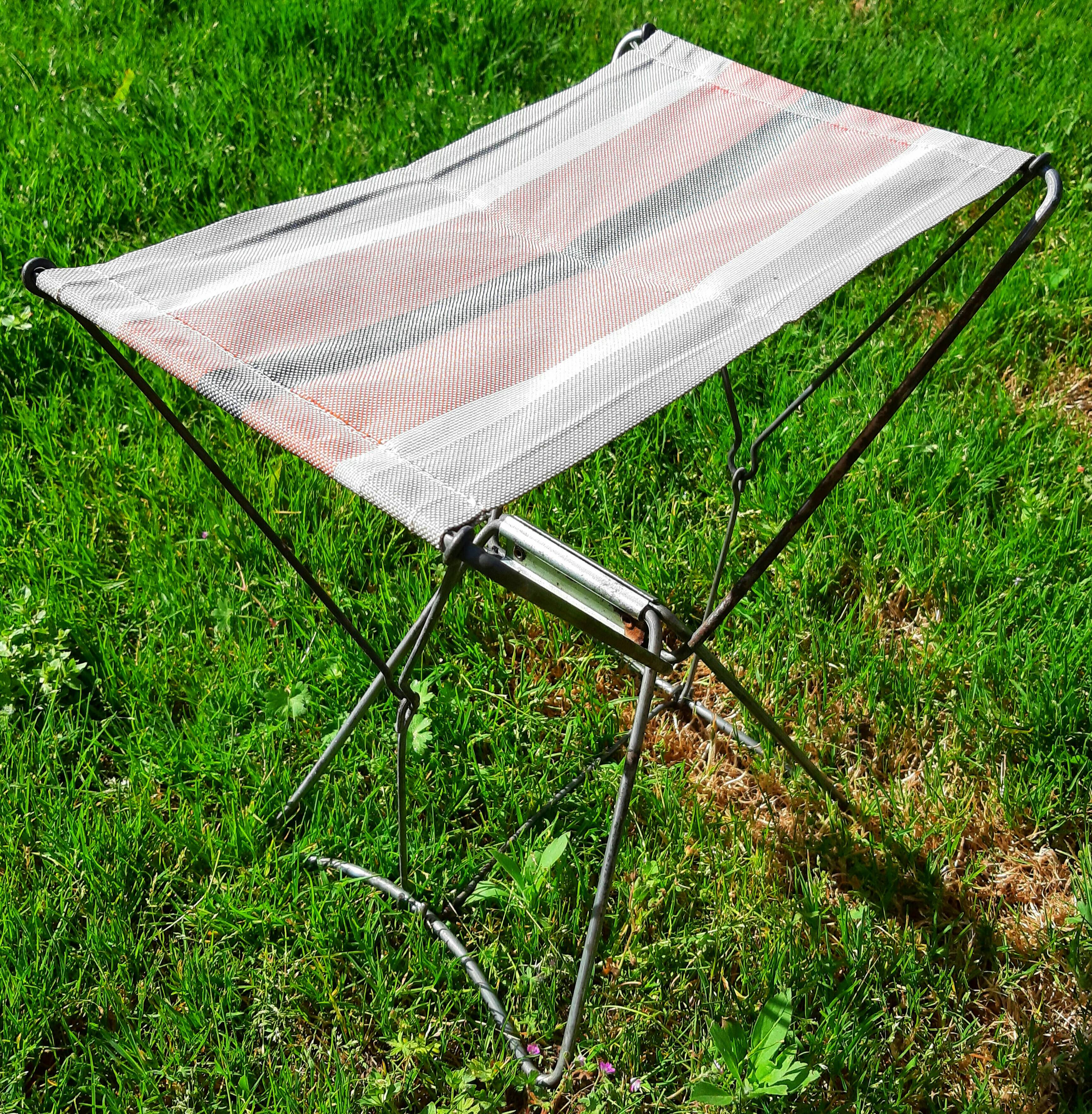 Folding camping chair